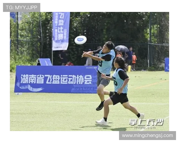 成都飞盘队实力飙升创历史新高引领全国飞盘运动发展新潮流